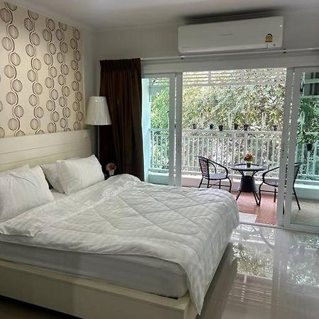 Baan Klang Condo In Central HHQ Exteriér fotografie