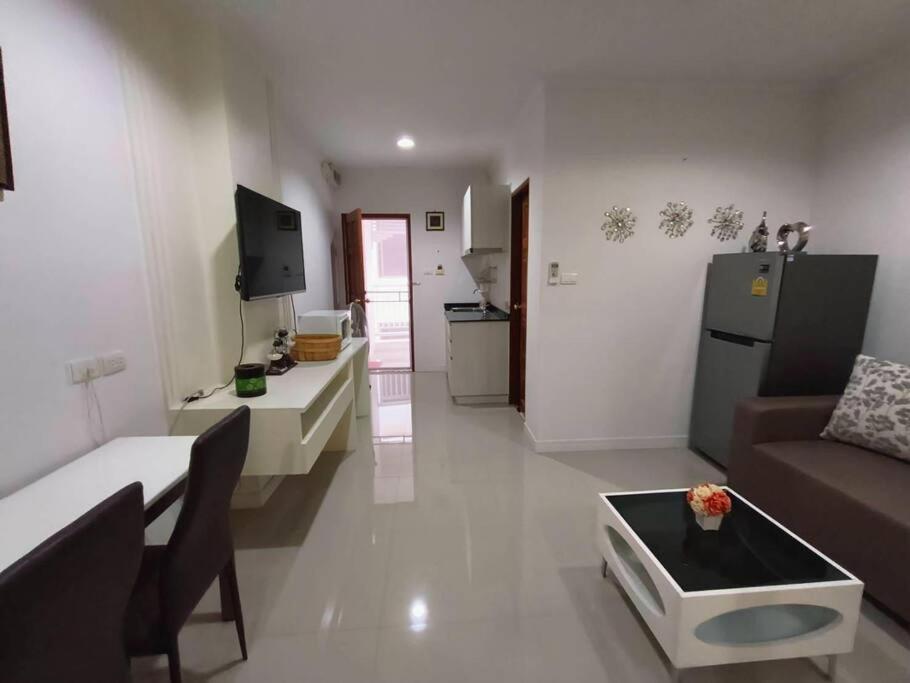 Baan Klang Condo In Central HHQ Exteriér fotografie