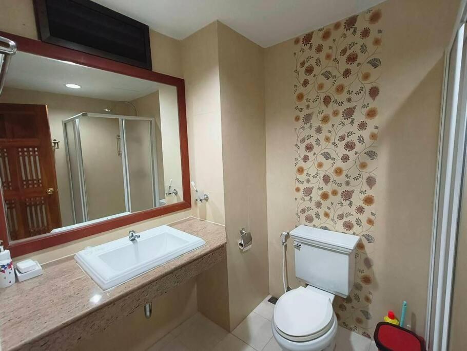 Baan Klang Condo In Central HHQ Exteriér fotografie