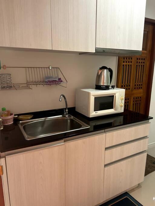 Baan Klang Condo In Central HHQ Exteriér fotografie